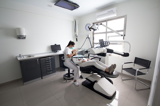 Clínica Dental Garcelán - Dentista Sevilla