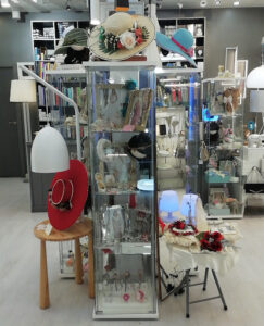 Artesanía Harmen Tienda de complementos y accesorios para mujeres en Sevilla