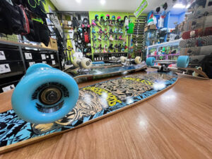 PatinAventura, Tienda y Taller Patinetes Eléctricos, Patines y Skate en Sevilla