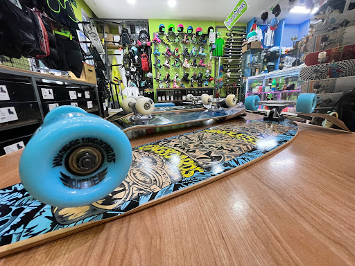 PatinAventura, Tienda y Taller Patinetes Eléctricos, Patines y Skate en Sevilla