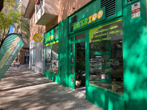 Interzoo Sevilla   Productos para mascotas Comprar pienso para perros y gatos