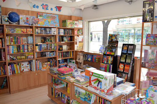 Baobab Libros - Juegos Sevilla Nervión