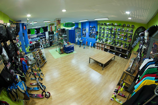 PatinAventura, Tienda y Taller Patinetes Eléctricos, Patines y Skate en Sevilla