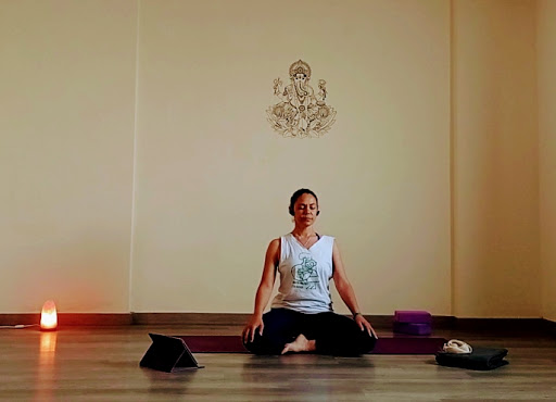 Clases de yoga en sevilla * Cuídate Yoga*