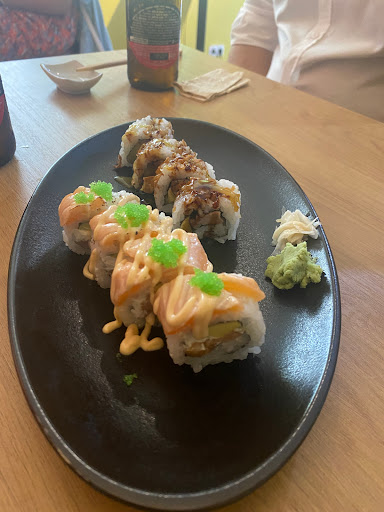 Izakaya y sushi bar Japonés - WASABI