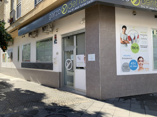 Garzo Dental. Implante dental - Ortodoncia - Clínica dental en Triana