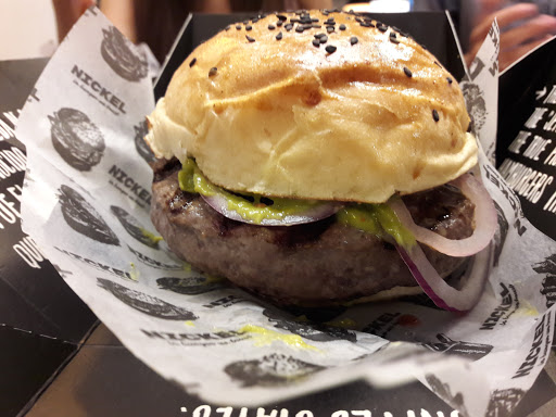 Nickel Burger Arenal