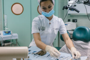 Dobleese Clínica Dental en Sevilla Implantes Dentales, Carillas Dentales, Periodoncia y Estética Dental