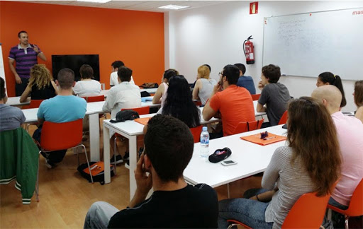 Academia Oposiciones y Cursos MasterD Sevilla