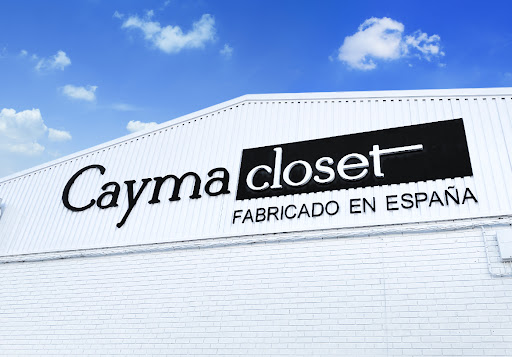 Cayma Closet