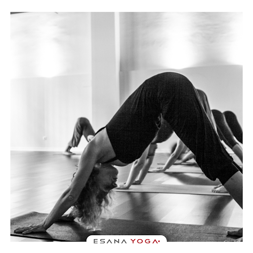 ESANA YOGA SL