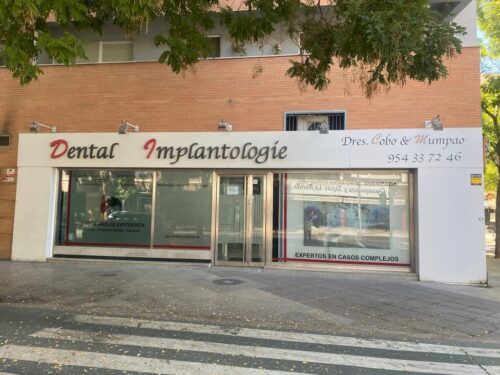 Dental Implantologie